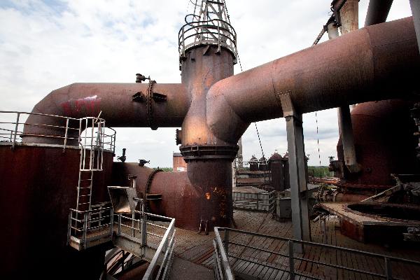 \"Duisburg, 01-08-2010, Oude hoogoven, industrieel Duits erfgoed.\" \"Duisburg, 01-08-2010, Oude hoogoven, industrieel Duits erfgoed.\"