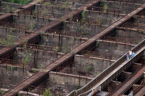 \"Duisburg, 01-08-2010, Oude hoogoven, industrieel Duits erfgoed.\"