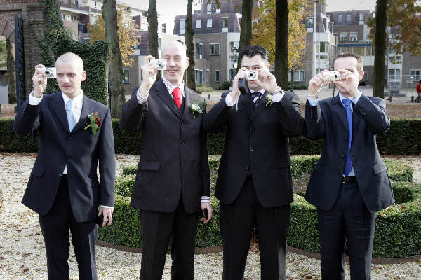 \"Huwelijk en bruiloft Chantal en Andy, kasteel Wijchen
05-11-2004
Foto\'s zijn auteursrechtelijk beschermd en mogen niet zonder voorafgaande
toestemming van de maker voor andere dan privé ¤oeleinden gebruikt worden.
foto: Gerard Verschooten / FOTAA ?
postbus 1482, 6501 BL Nijmegen
tel: 024-3600767, 0653 201509
Postbank 622777, lid NVF
foto@gerardverschooten.nl\" \"Huwelijk en bruiloft Chantal en Andy, kasteel Wijchen
05-11-2004
Foto\'s zijn auteursrechtelijk beschermd en mogen niet zonder voorafgaande
toestemming van de maker voor andere dan privé ¤oeleinden gebruikt worden.
foto: Gerard Verschooten / FOTAA ?
postbus 1482, 6501 BL Nijmegen
tel: 024-3600767, 0653 201509
Postbank 622777, lid NVF
foto@gerardverschooten.nl\"