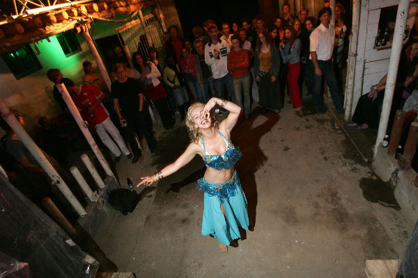 \"feestje house Berg en Dal, gisela, simone karin, sonja evelien bas bram jaccoFoto\'s zijn auteursrechtelijk beschermd en mogen niet zonder voorafgaande
toestemming van de maker voor andere dan privé ¤oeleinden gebruikt worden.
foto: Gerard Verschooten / FOTAA ?
postbus 1482, 6501 BL Nijmegen
tel: 024-3600767, 0653 201509
Postbank 622777, lid NVF
foto@gerardverschooten.nl\" \"feestje house Berg en Dal, gisela, simone karin, sonja evelien bas bram jaccoFoto\'s zijn auteursrechtelijk beschermd en mogen niet zonder voorafgaande
toestemming van de maker voor andere dan privé ¤oeleinden gebruikt worden.
foto: Gerard Verschooten / FOTAA ?
postbus 1482, 6501 BL Nijmegen
tel: 024-3600767, 0653 201509
Postbank 622777, lid NVF
foto@gerardverschooten.nl\"