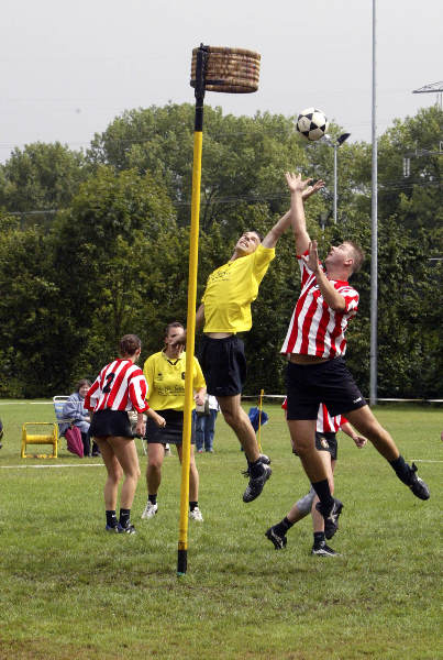 \"Korfbal Keizer Karel- Rigtersbleek
reed sport
foto: Gerard Verschooten ?  
31-08-2003\"