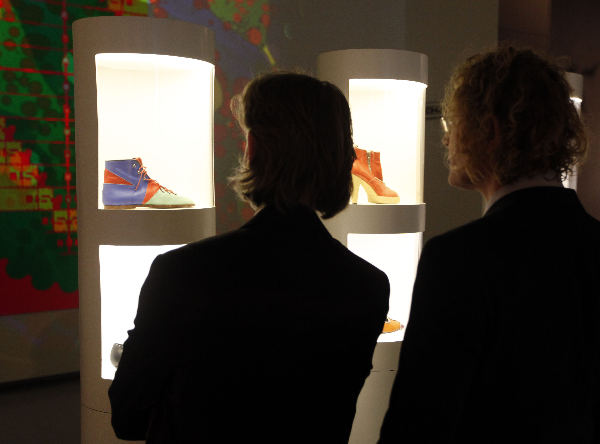 \"Nijmegen, 8-2-2009 . Opening tentoonstelling meesterontwerpers schoenontwerper Jan Jansen en vormgever Swip Stolk in Valkhof museum\"