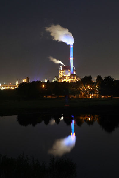 \"Weurt, Electrabelcentrale by night. Electriciteitscentrale\"