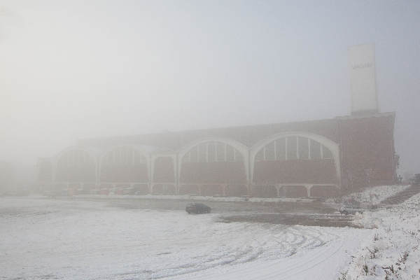 \"Nijmegen, 31-12-2010 . Sneeuw, mist, Vasim\"