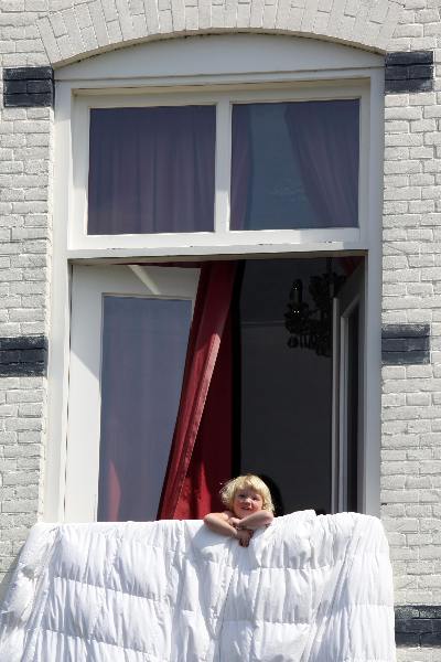 \"Nijmegen, 27-8-2010 . Overburen, Yvonne en Lulu\"