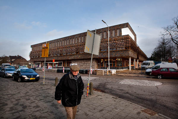 \"Nijmegen, 3-2-2011 . Willemsweg, voorzieningenhart Nieuw gemeenschapsgebouw\"