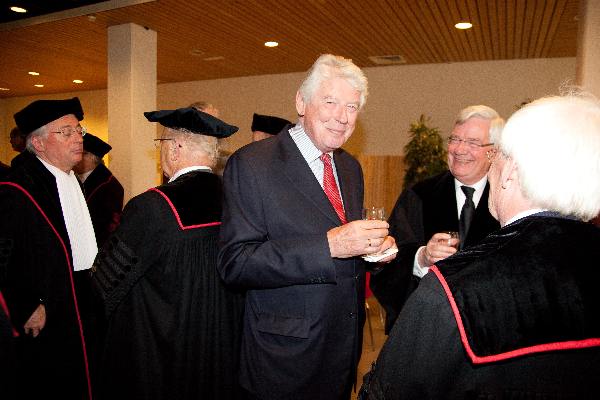 \"Nijmegen, 4-6-2010 . Oratie Klaas de Vries, aula RUN\"