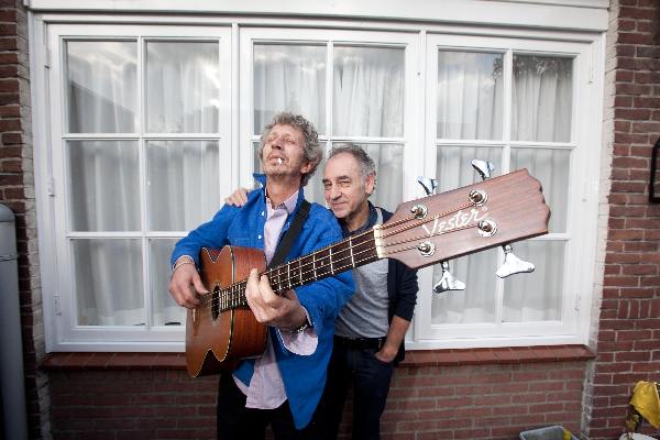 \"Nijmegen, 22-11-2010 . Johnny Lejeune en Karel van  Rijn, beiden zijn muzikant en spelen al 40 jaar samen\"