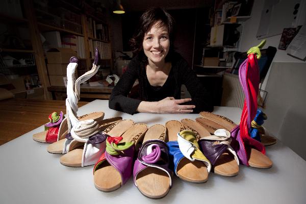 \"Malden, Karin Janssen heeft nieuwe schoenenlijn.\"