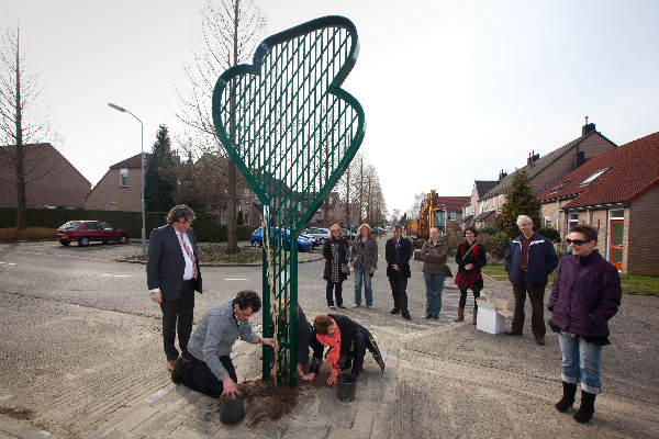 \"Wijchen, 12-3-11; Onthulling kunstwerk Diepvoorde.\"