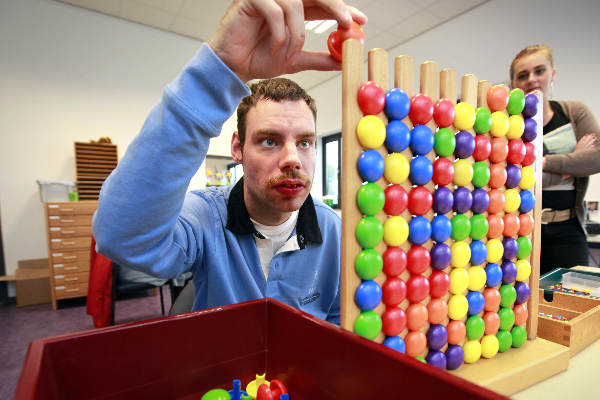 \"Groesbeek, Voetbalclub Treffers. Plurijn, verstandelijk gehandicapten dagbesteding op 1e verdieping\"