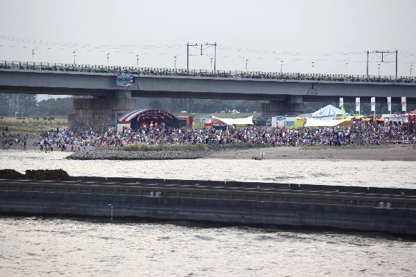 \"Nijmegen, 20-7-2010 . Zomerfeesten, Vierdaagse, drukte ivm vuurwerk\"