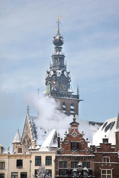 \"Nijmegen, 20-12-2010 . Markt Nijmegen, winter, sneeuw, terassen,\"