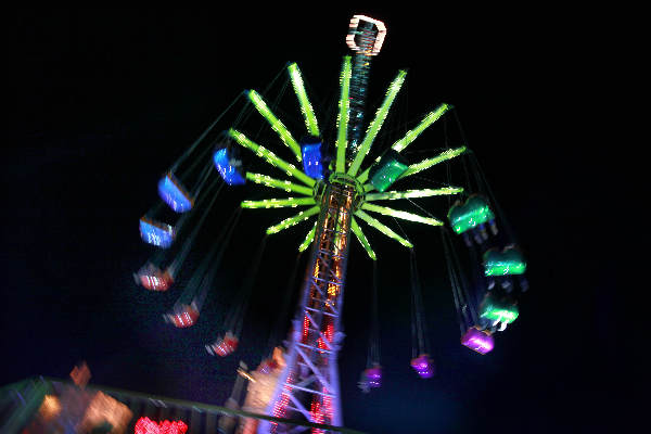 \"Nijmegen, 4-10-2010 . Kermis des avonds\"