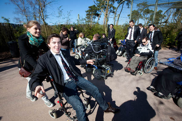 \"Nijmegen, 19-3-2011 . het dispuut Wing van Carolus Magnus gaat met verstandelijk gehandicapten naar Burgers Zoo. NL doet\"