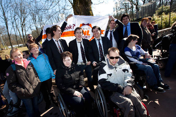 \"Nijmegen, 19-3-2011 . het dispuut Wing van Carolus Magnus gaat met verstandelijk gehandicapten naar Burgers Zoo. NL doet\"