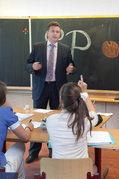 \"Nijmegen, 9-6-2011 . Karel de Grote College, Emile Roemer geeft les\"