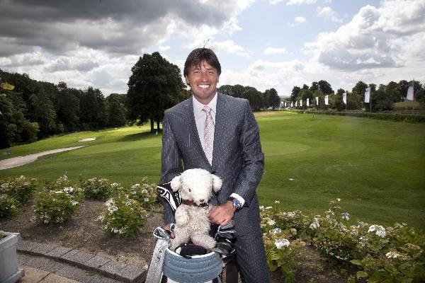 \"Groesbeek, 9-8-2011: Golfer Robert-Jan Derksen op de golfbaan\"