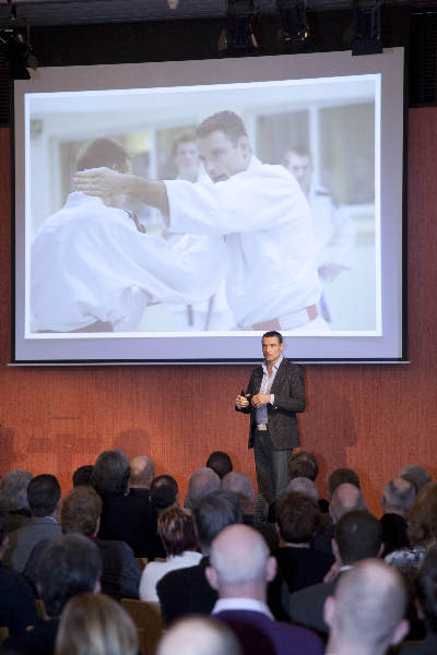 \"st. Michelsgestel, 16-1-2012 . Ruwenberg, Klantendag Odyssee met  Verkiezing van het ondernemingsraadslid van het Jaar, presentatie judokampioen Mark Huizinga en workshops door onze eigen trainers. iom Rene Scheeren\"