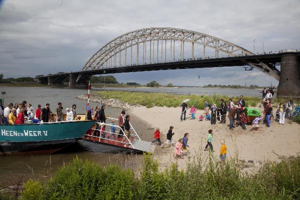 \"Nijmegen, 20-7-2011 . Zomerfeesten, Vierdaagse Nijmegen, Valkhofaffaire Valkhof\"