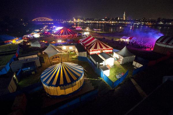 \"Nijmegen, 20-7-2011 . Zomerfeesten, Vierdaagse Nijmegen, Valkhofaffaire Valkhof\"