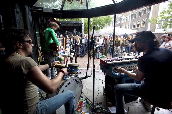 \"Nijmegen, 28-8-2011 . Muziekfeest Rock Royale. Koningsplein. bandjes. op de foto: Gospel.\"