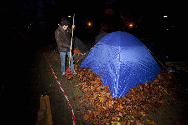 \"Nijmegen, 30-11-2011 .  Occupy kamp in Valkhofpark\"