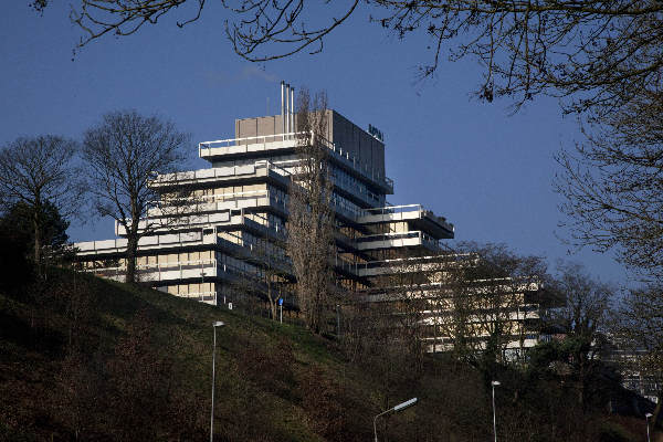 \"Nijmegen, 16-3-2012 . Haskoning aan Barbarossastraat. Estel gebouw\"