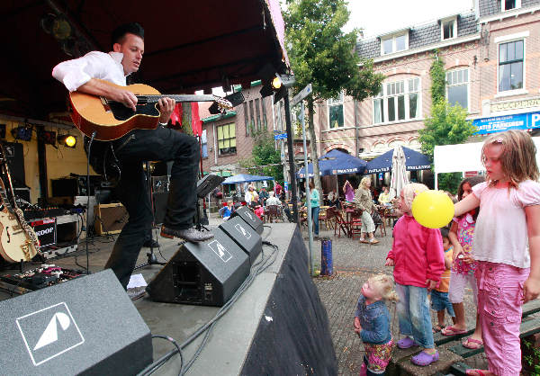 \"William Smulders treedt op bij : Bottendaal Alive\"