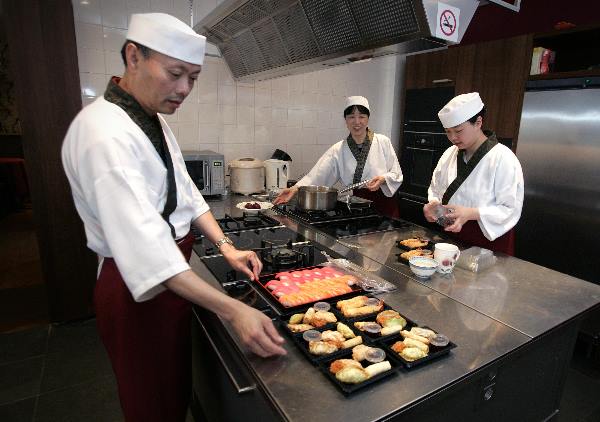 \"Sushi restaurant Hezelstraat\"