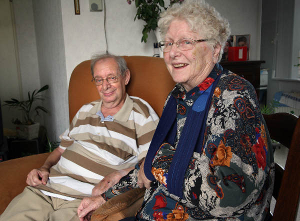 "Radboud heeft nieuwe aanpak van traumaslachtoffers
als gevolg waarvan een hoogbejaard echtpaar Koolen een ongluk heeft
overleefd.verslaggever"