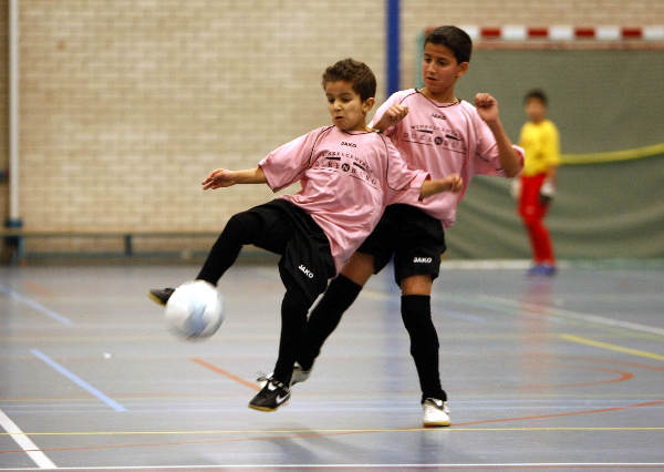 \"stichting \"Wij staan voor de wijk\" en Futsal Chabbab starten de N.E.C. BuurtBattle. in sporthal Meijhorst, Said Achouitar\"