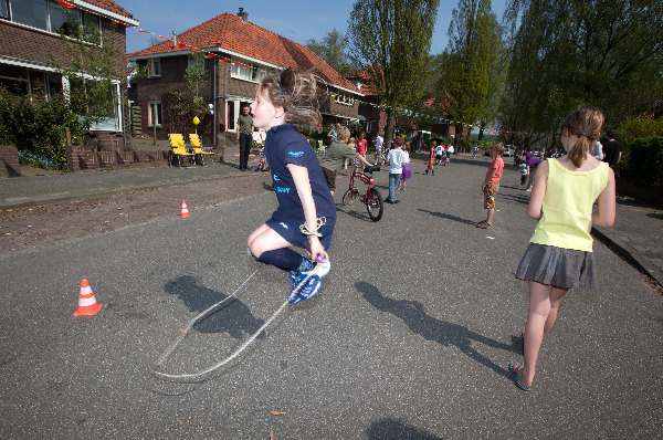 \"opening speelstraat , Brakkensteinweg is eerste straatspeelstraat\"