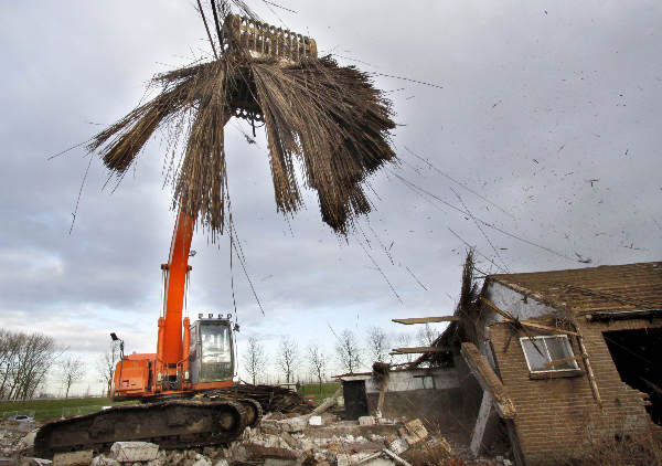 \"sloop boerderij  ivm industrieterrein, Karstraat Bemmel\"