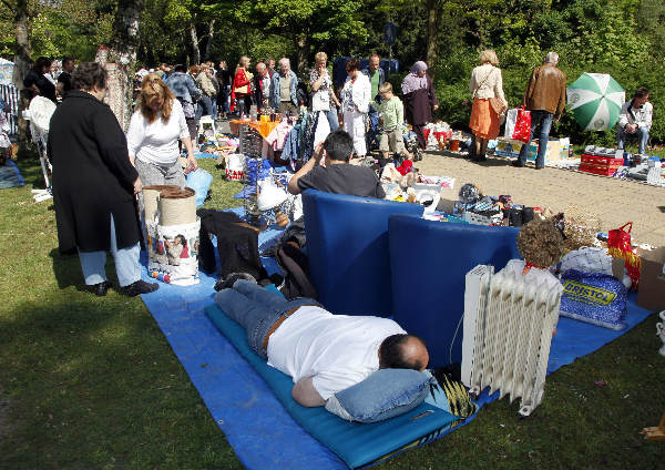 \"Koninginnedag 2009,vrijmarkt Goffertpark\"