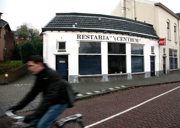 \"Fritestent Beek is failliet. Dorp zonder friettent is als een ..\"