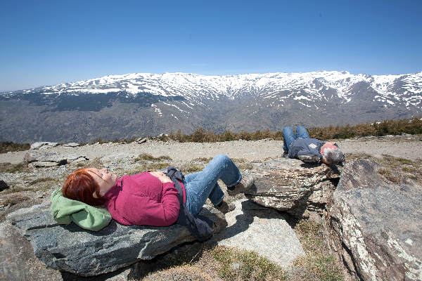 \"Spanje , Eeuwige sneeuw Sierra Nevada bij Orchiva\"