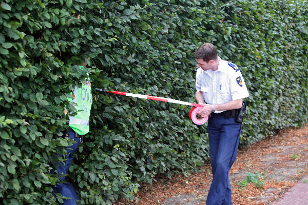 \"Omgevallen tankauto in Bemmel, politie zet straat af met lint\"