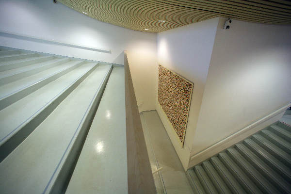 \"De trappen van het Valkhofmuseum, interieur\"