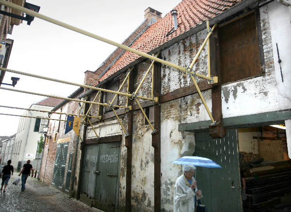 \"Oud monument Papengas 4 in de stutten. subsidiegedoe\"