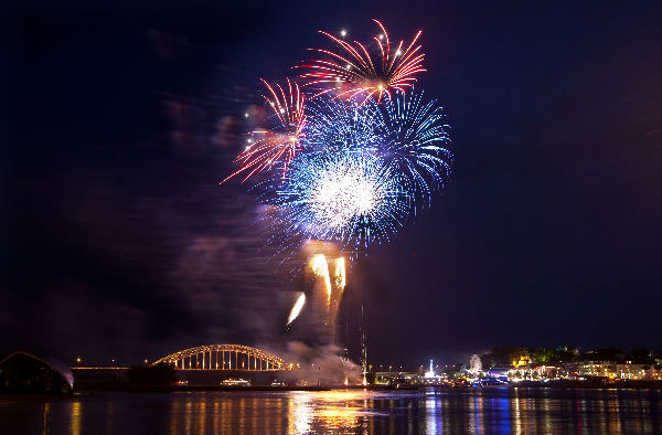 \"Zomerfeesten vuurwerk 2009\"