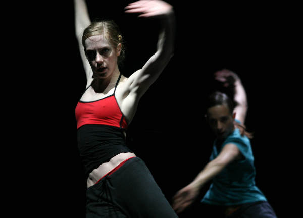 \"Galavoorstelling Introdans in de schouwburg ivm Nijmegen 20000, doorloop, enz.
foto: Gerard Verschooten ? FC\"