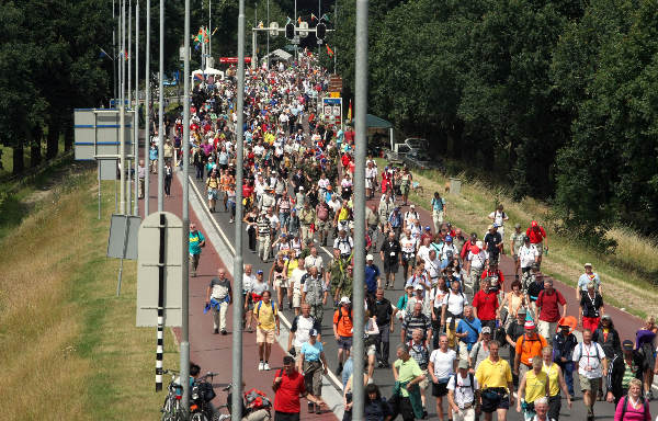 \"Vierdaagse 2008
Tweede dag, Weurt\"