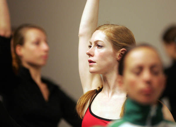 \"Galavoorstelling Introdans in de schouwburg ivm Nijmegen 20000, doorloop, enz.
foto: Gerard Verschooten ? FC\"