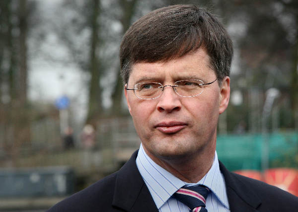 \"Onthulling Godenpijler op Kelfkensbos door oa. Balkenende
foto: Gerard Verschooten ? FC\"