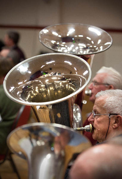 \"Nijmegen, 5-1-2010 . repetitie van Harmonie Tarcisius uit Brakkenstein, gebouw Roomsch Leven. veel jongelui spelen in het orkest mee\"