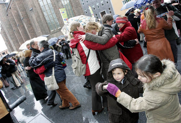 "Wim, Paul en Piet Steeg, 3 bejaarde broers die nog altijd in het ouderlijk huis wonen
 ,Talis"