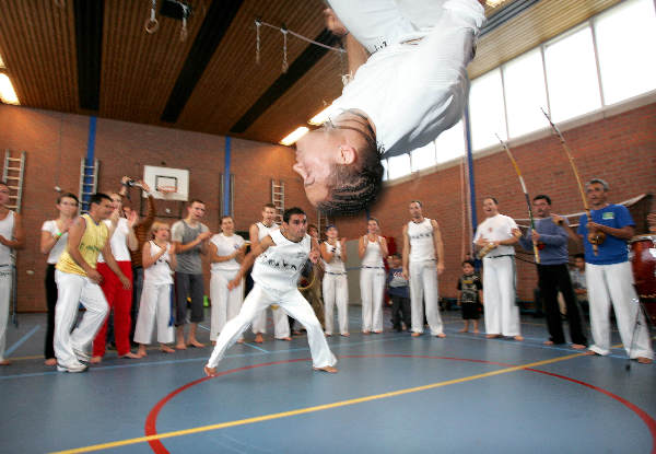 \"10 jaar capoeira in nederland Sporthal Tollensstraat\"