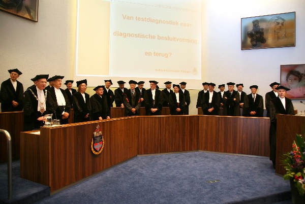 \"Afscheidscollege   Prof. dr. E.E.J. De Bruyn 
Faculteit der Sociale Wetenschappen 
Aual RU, Nijmegen 14-09-2006\"