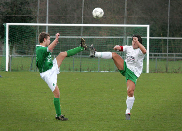 \"Voetbal tussen SJN en SCP\"